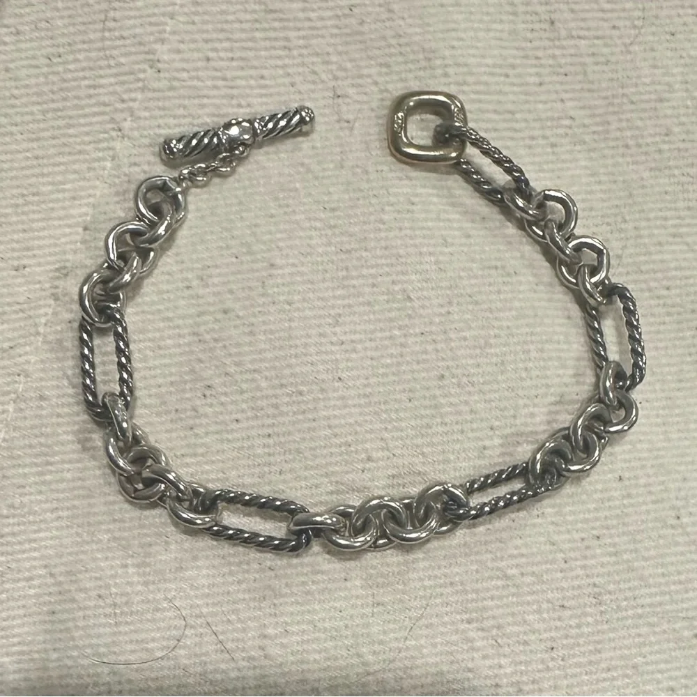 ⭐️David Yurman DY Silver and Gold Figaro Chain Bracelet⭐️ - Picture 2 of 3